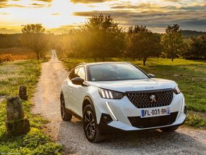 Peugeot-2008-2020-1280-02