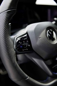 2022-VW-Golf-R-6-1