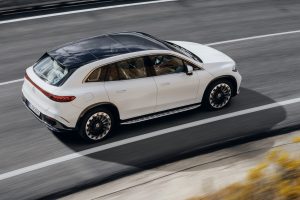 2023-Mercedes-EQS-SUV-3