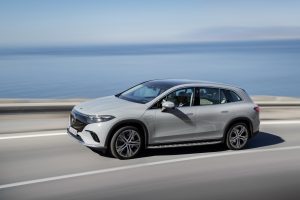 2023-Mercedes-EQS-SUV-7